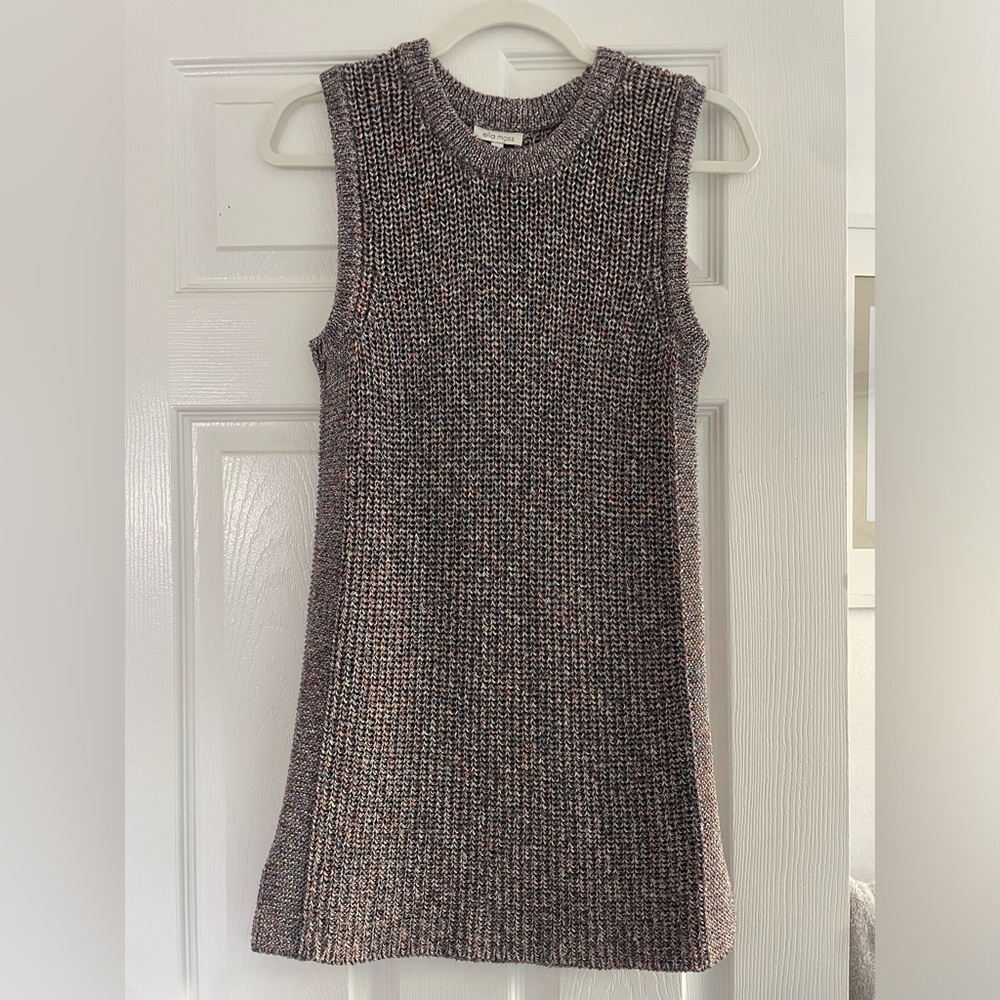 Sleeveless Shirt